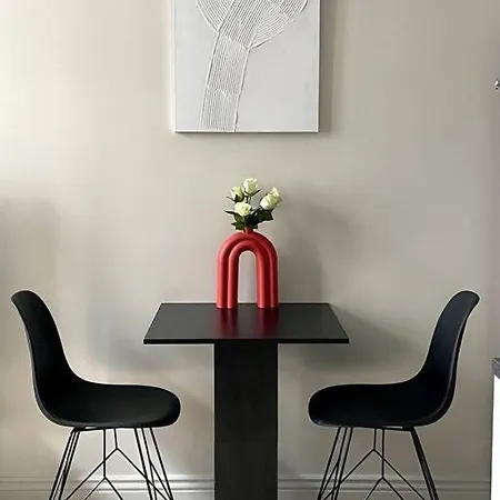 Modern And Cozy Studio In Central