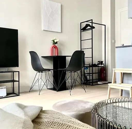 Modern And Cozy Studio In Central Lägenhet *