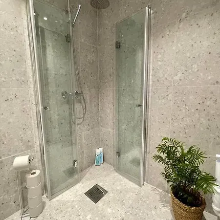 Modern And Cozy Studio In Central Leilighet Oslo